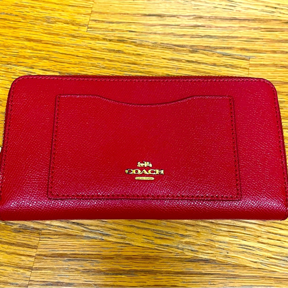 Coach Scarlet Leather Zip Wallet